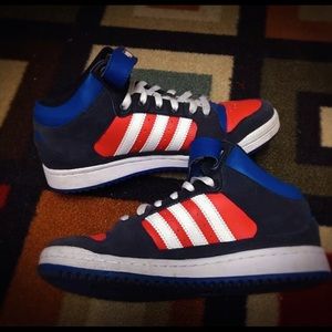 Like new adidas shoes USA colors